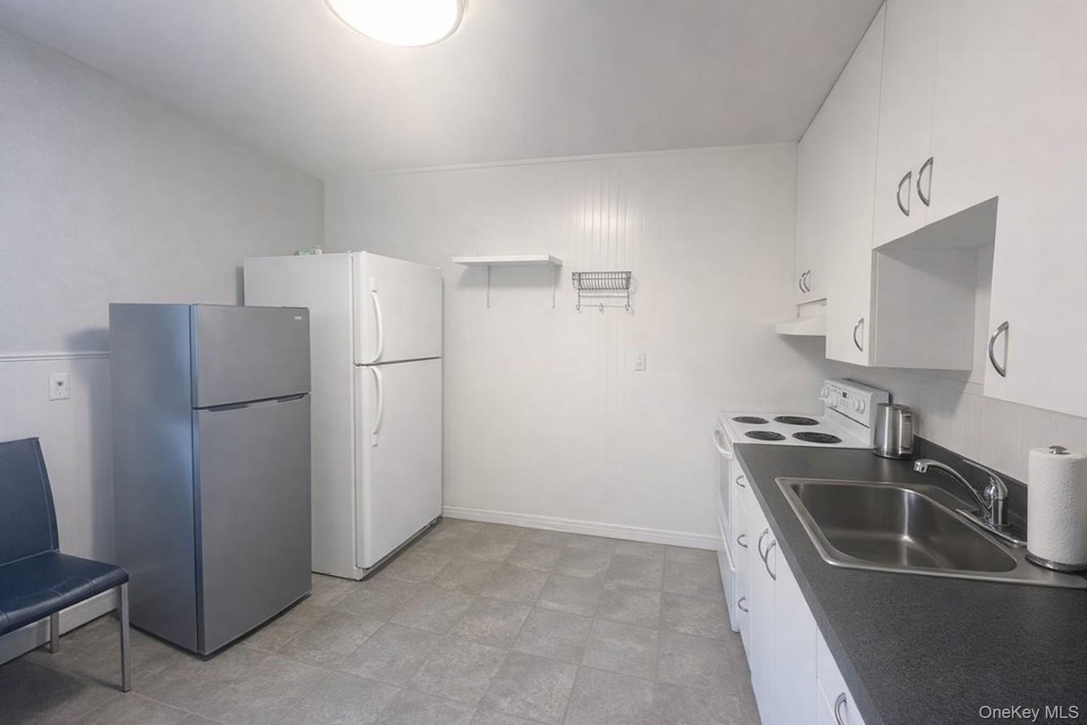 Single Family Horseblock  Suffolk County, NY 11738, MLS-946682-8