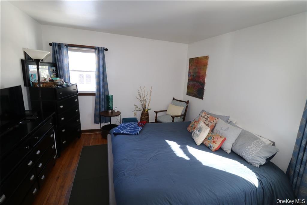 Single Family Round Lake  Orange County, NY 10950, MLS-946697-11