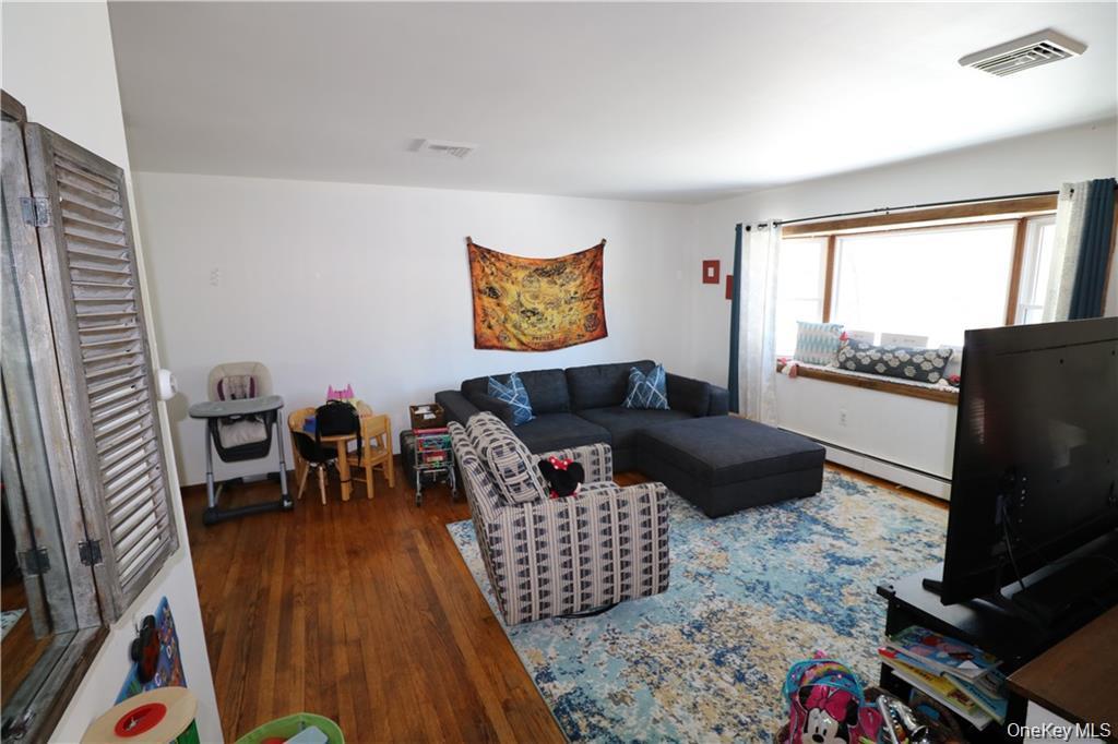 Single Family Round Lake  Orange County, NY 10950, MLS-946697-15