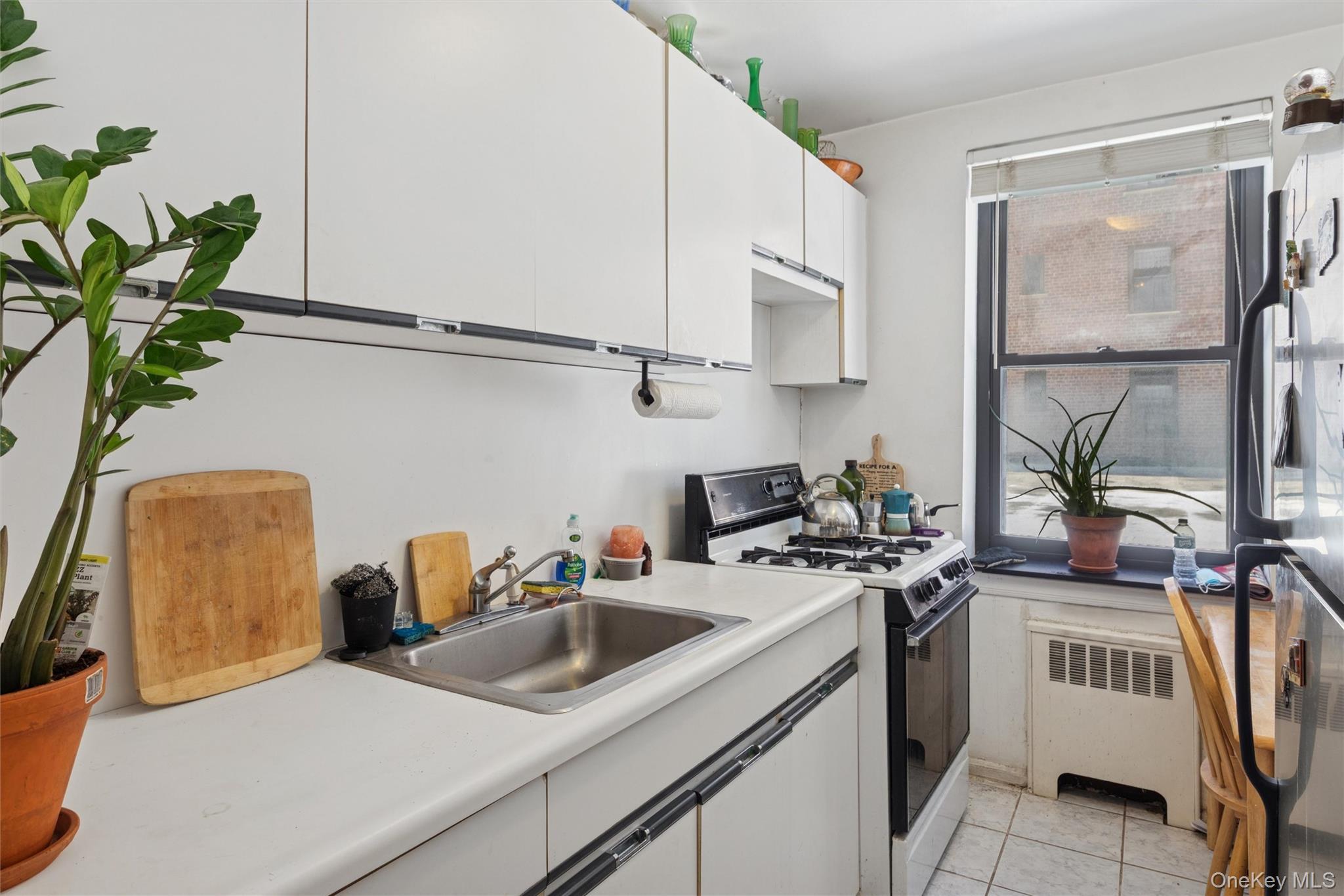 Coop 92nd Queens, NY 11369, MLS-946785-2