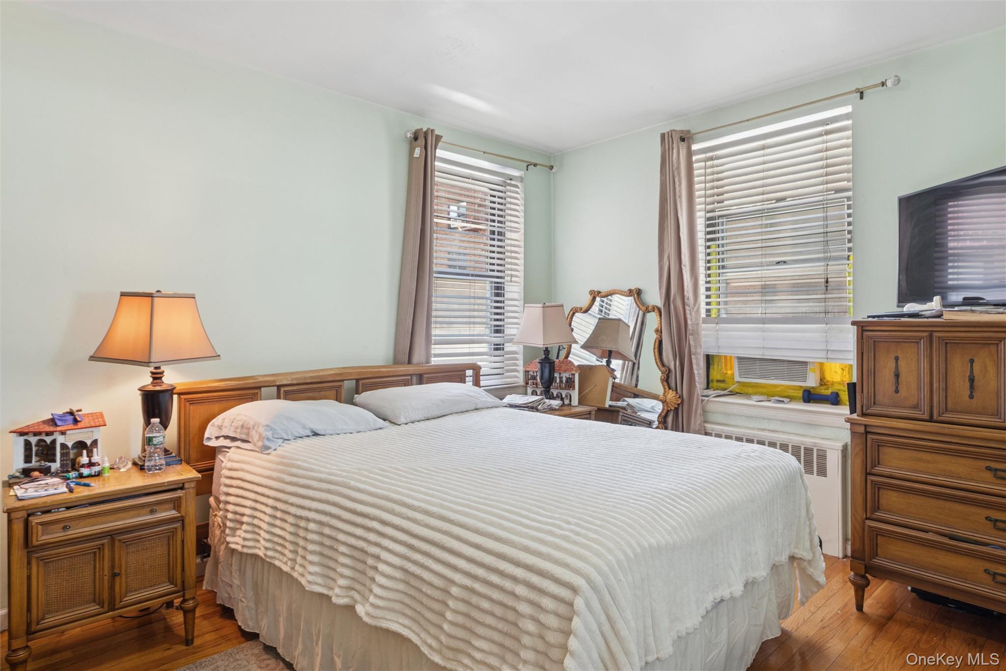 Coop 92nd Queens, NY 11369, MLS-946785-9