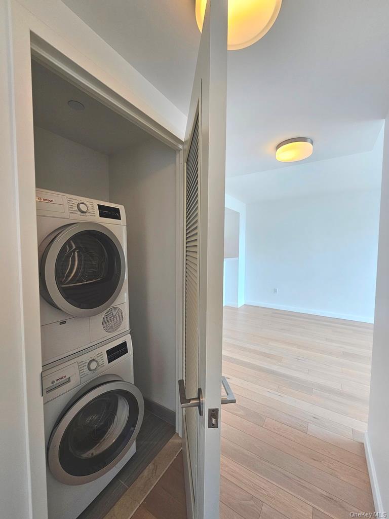 Condo 39th  Queens, NY 11354, MLS-946814-11