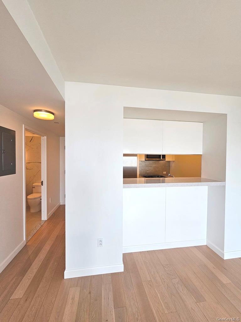 Condo 39th  Queens, NY 11354, MLS-946814-4