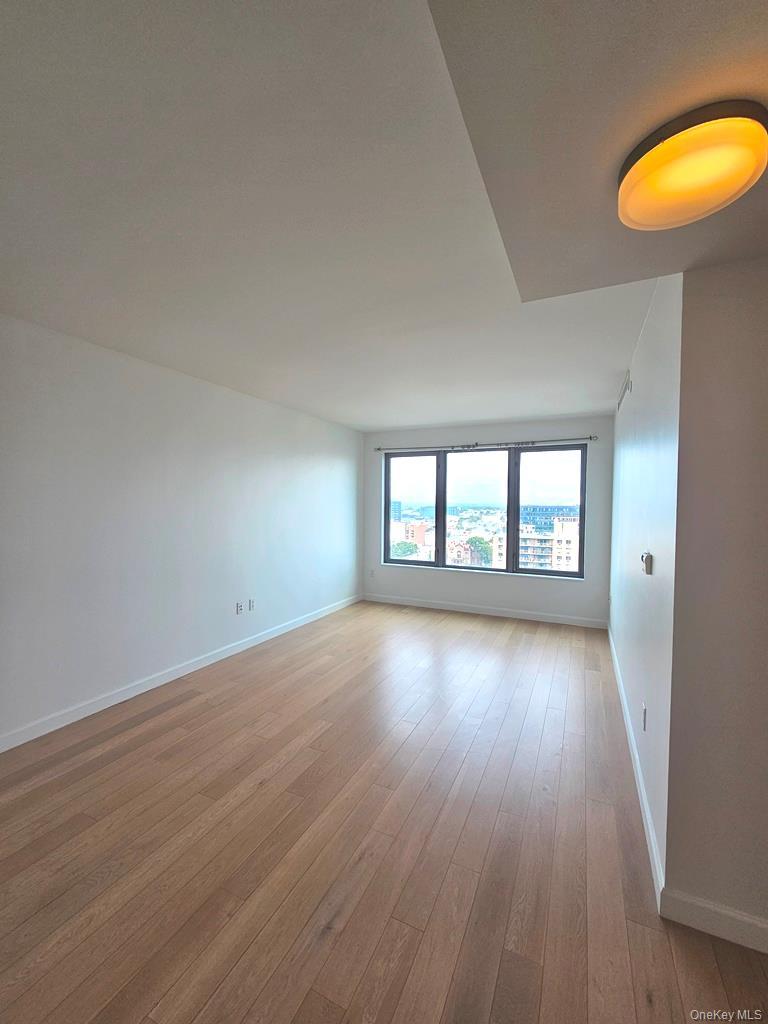 Condo 39th  Queens, NY 11354, MLS-946814-5