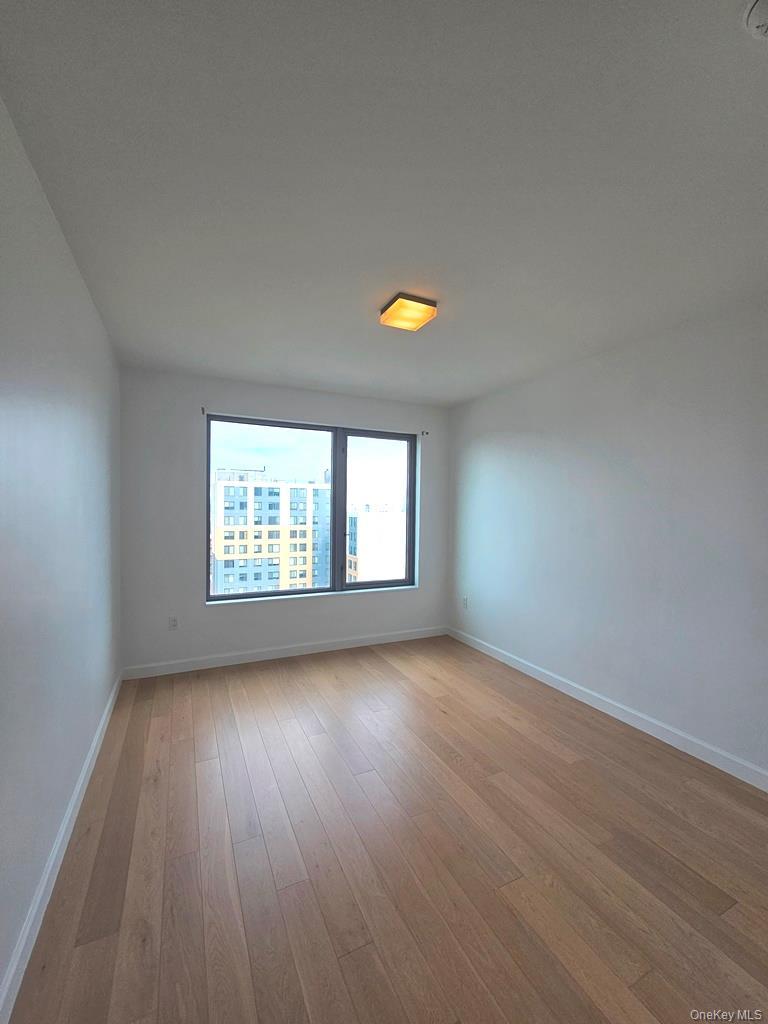 Condo 39th  Queens, NY 11354, MLS-946814-8