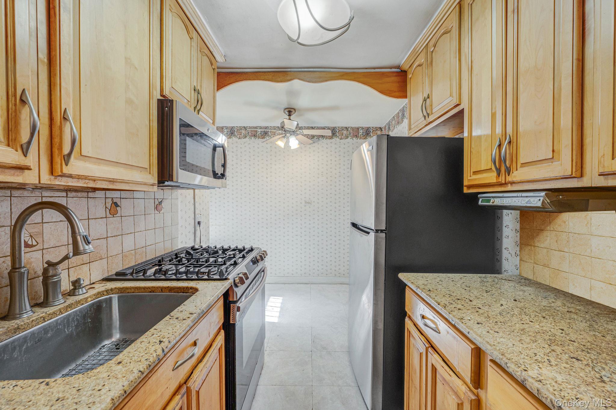 Coop 7  Brooklyn, NY 11235, MLS-946829-11