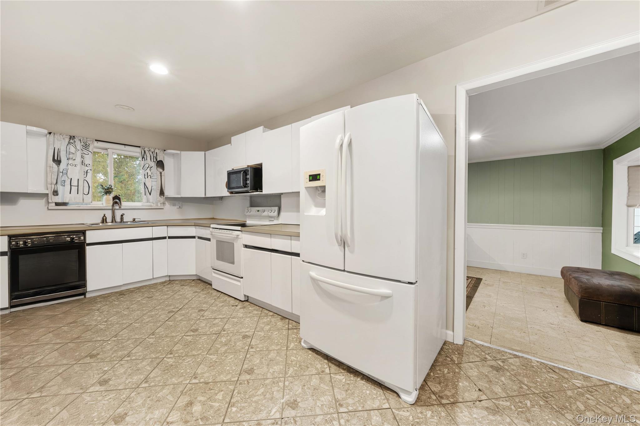 Single Family Wright  Suffolk County, NY 11729, MLS-946841-10