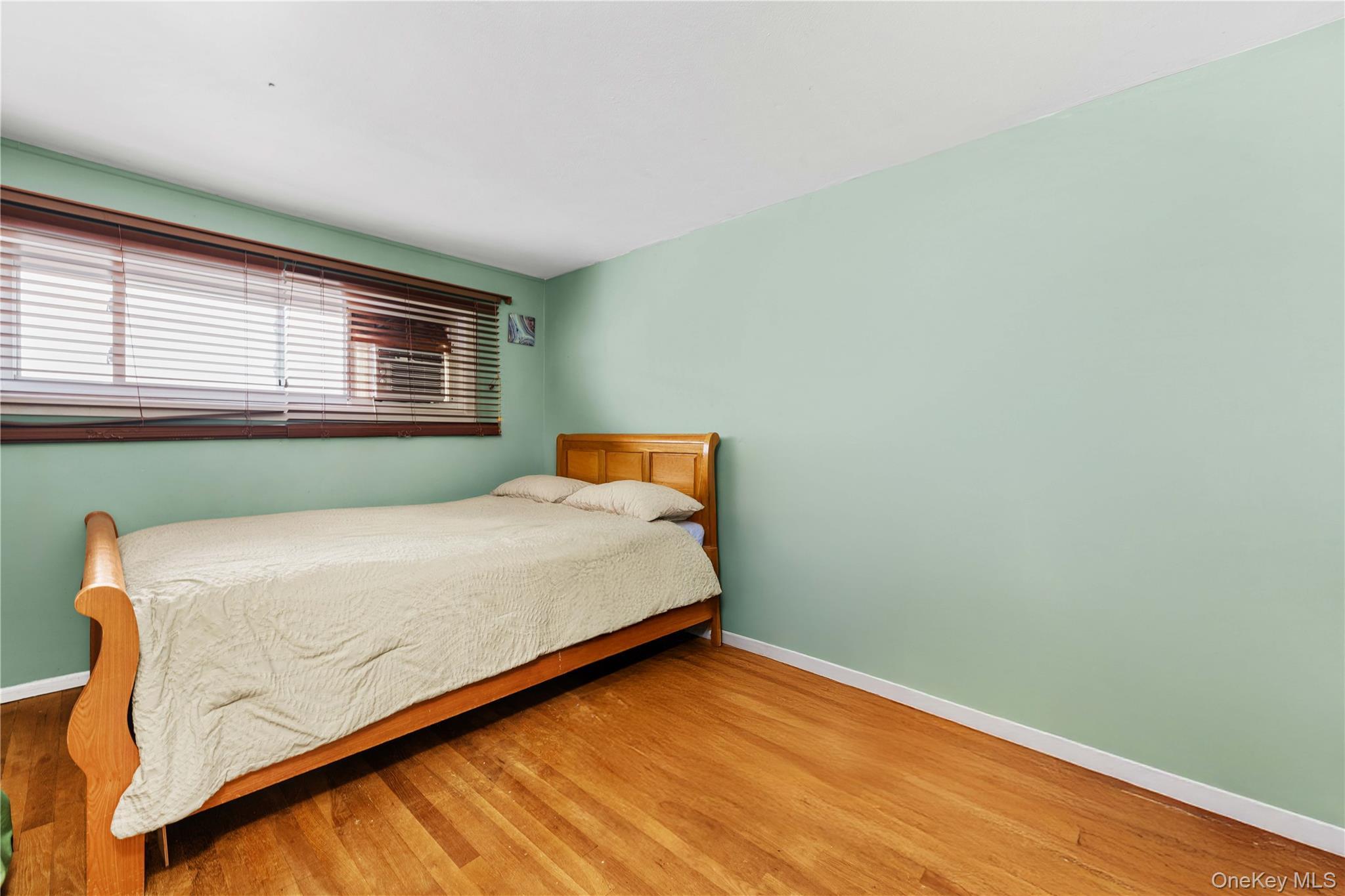 Single Family Wright  Suffolk County, NY 11729, MLS-946841-8