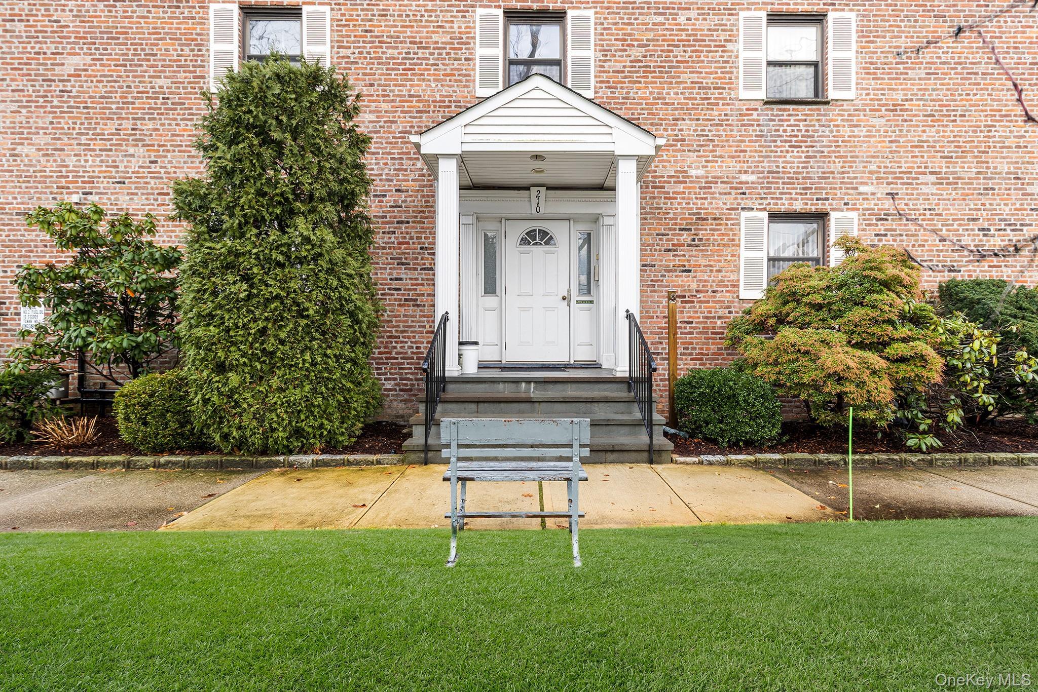 Coop Fulton  Nassau County, NY 11735, MLS-946853-2