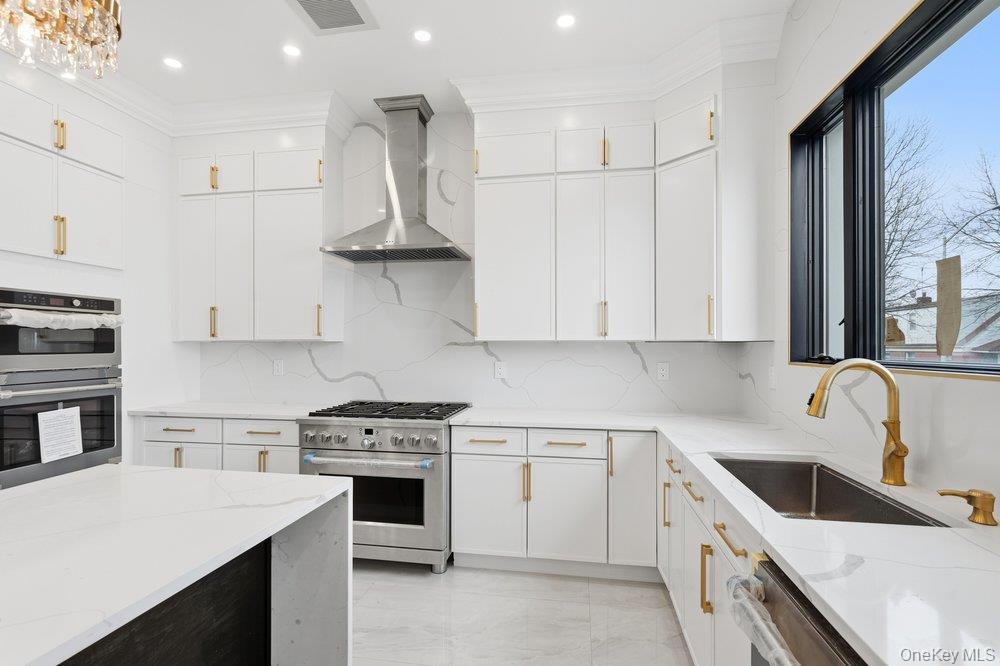 Single Family 81st  Queens, NY 11004, MLS-946871-11