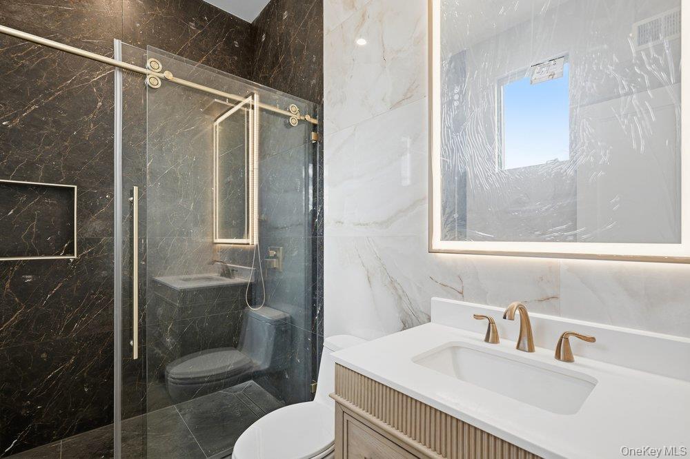 Single Family 81st  Queens, NY 11004, MLS-946871-8