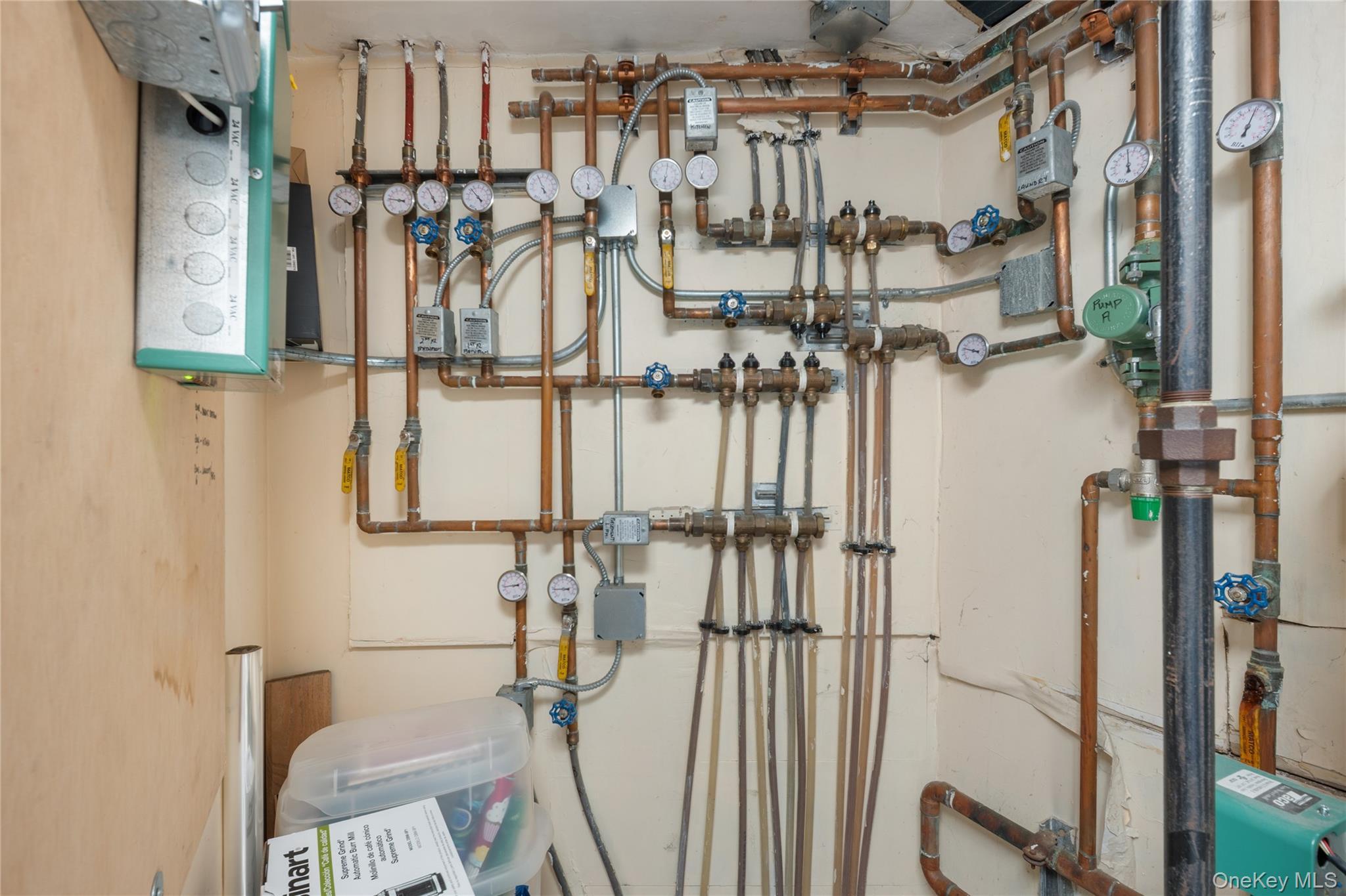 Single Family 63rd Queens, NY 11378, MLS-946891-12