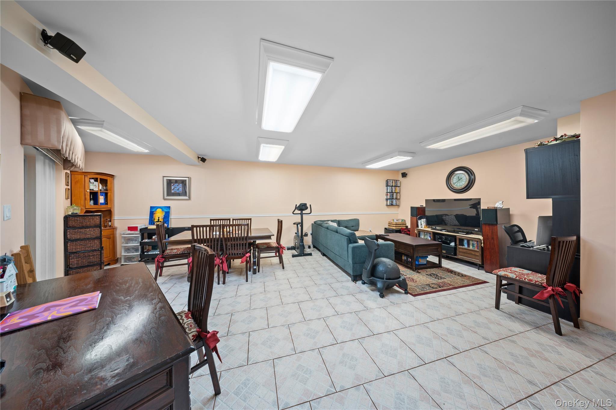 Single Family 63rd Queens, NY 11378, MLS-946891-18