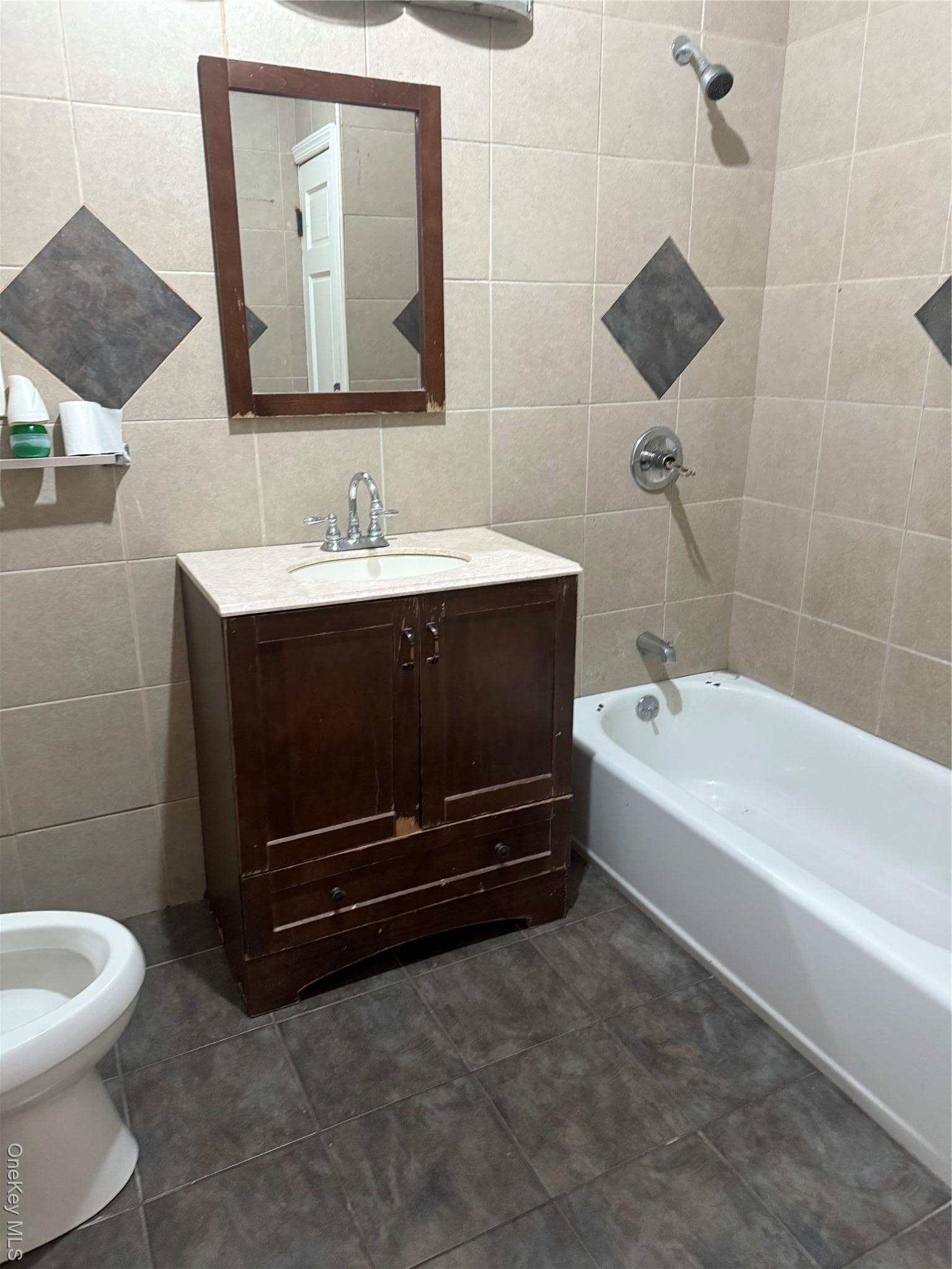 Single Family Euclid  Brooklyn, NY 11208, MLS-946934-9