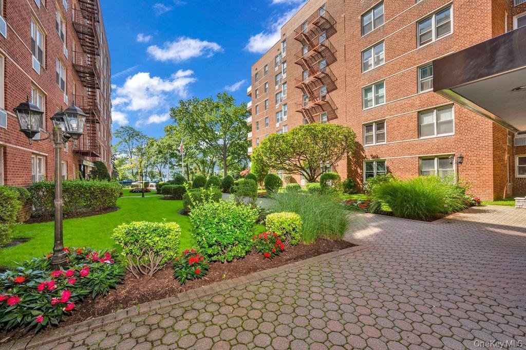 Coop Shore  Brooklyn, NY 11209, MLS-946943-22
