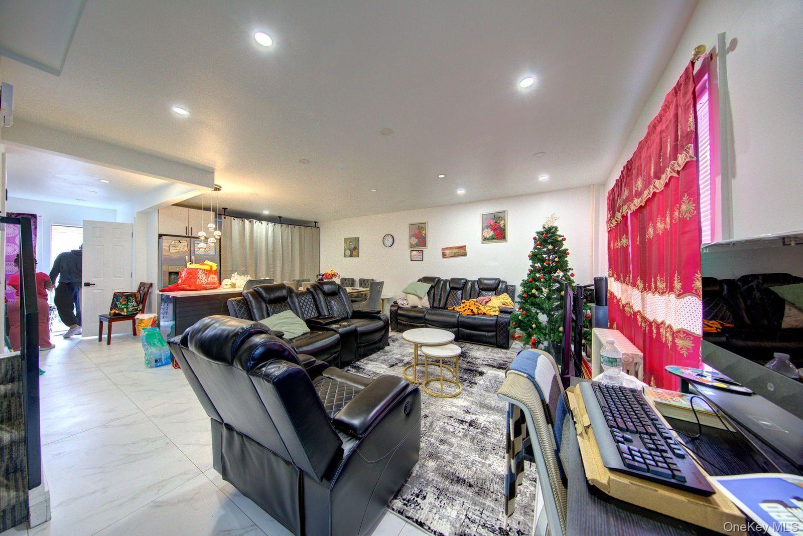 Single Family 200th Queens, NY 11412, MLS-947010-5