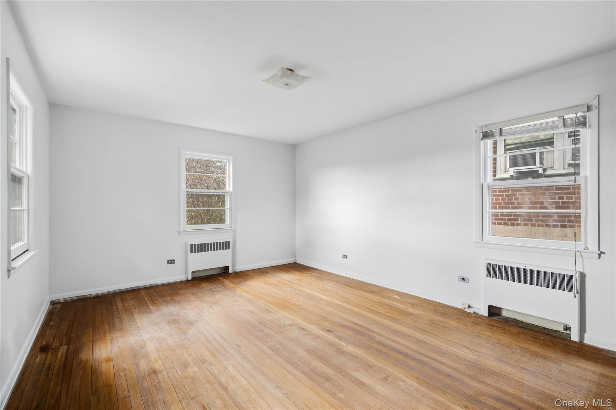 Single Family Spencer  Bronx, NY 10471, MLS-947026-10