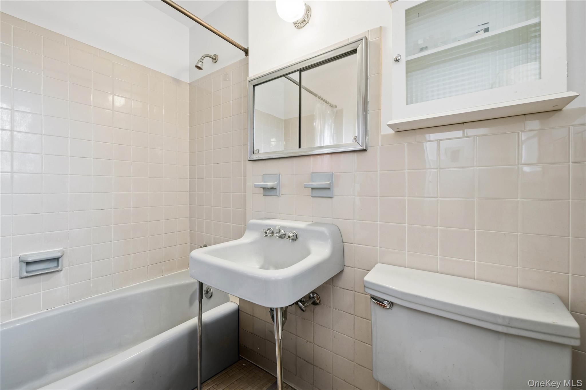 Single Family Spencer  Bronx, NY 10471, MLS-947026-13