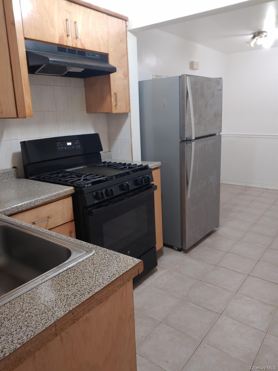 Apartment Pontiac  Queens, NY 11427, MLS-947079-4
