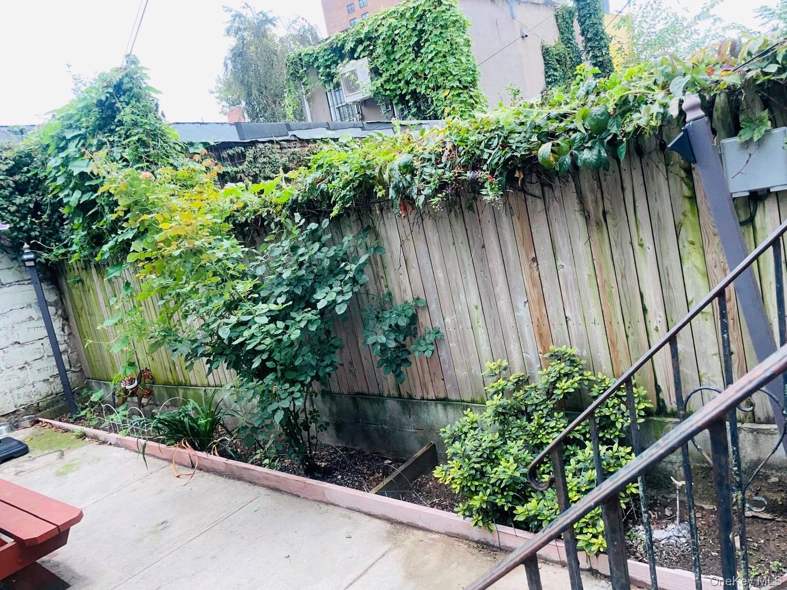 Single Family Marconi  Brooklyn, NY 11233, MLS-947086-27