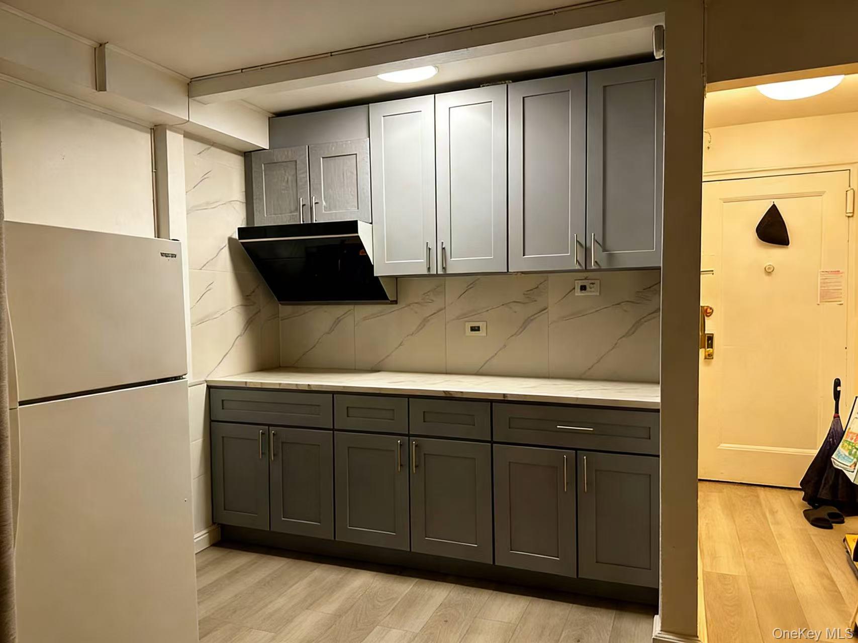 Coop 41st  Queens, NY 11355, MLS-947254-3