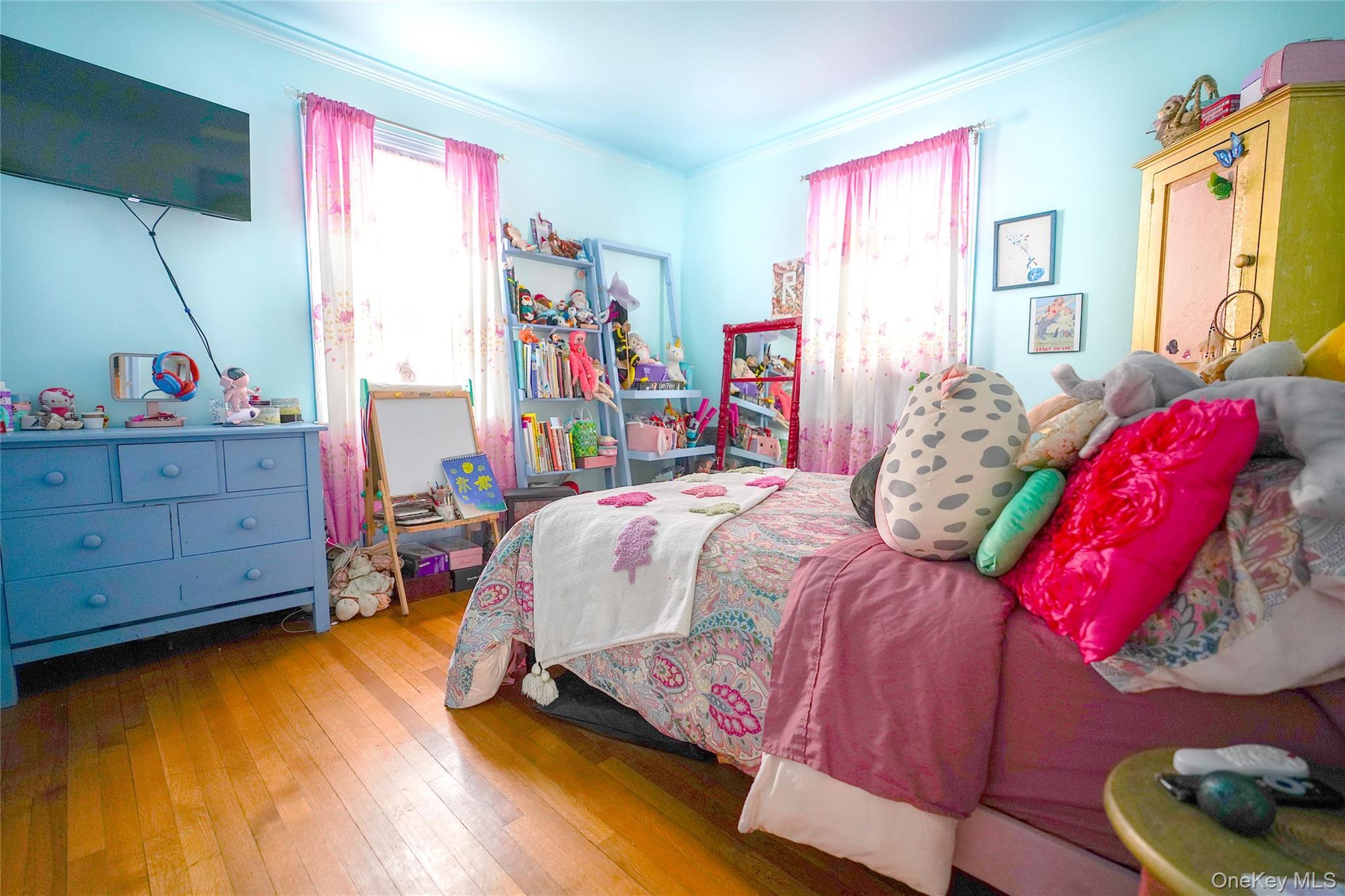 Single Family Centre  Bronx, NY 10464, MLS-947295-10