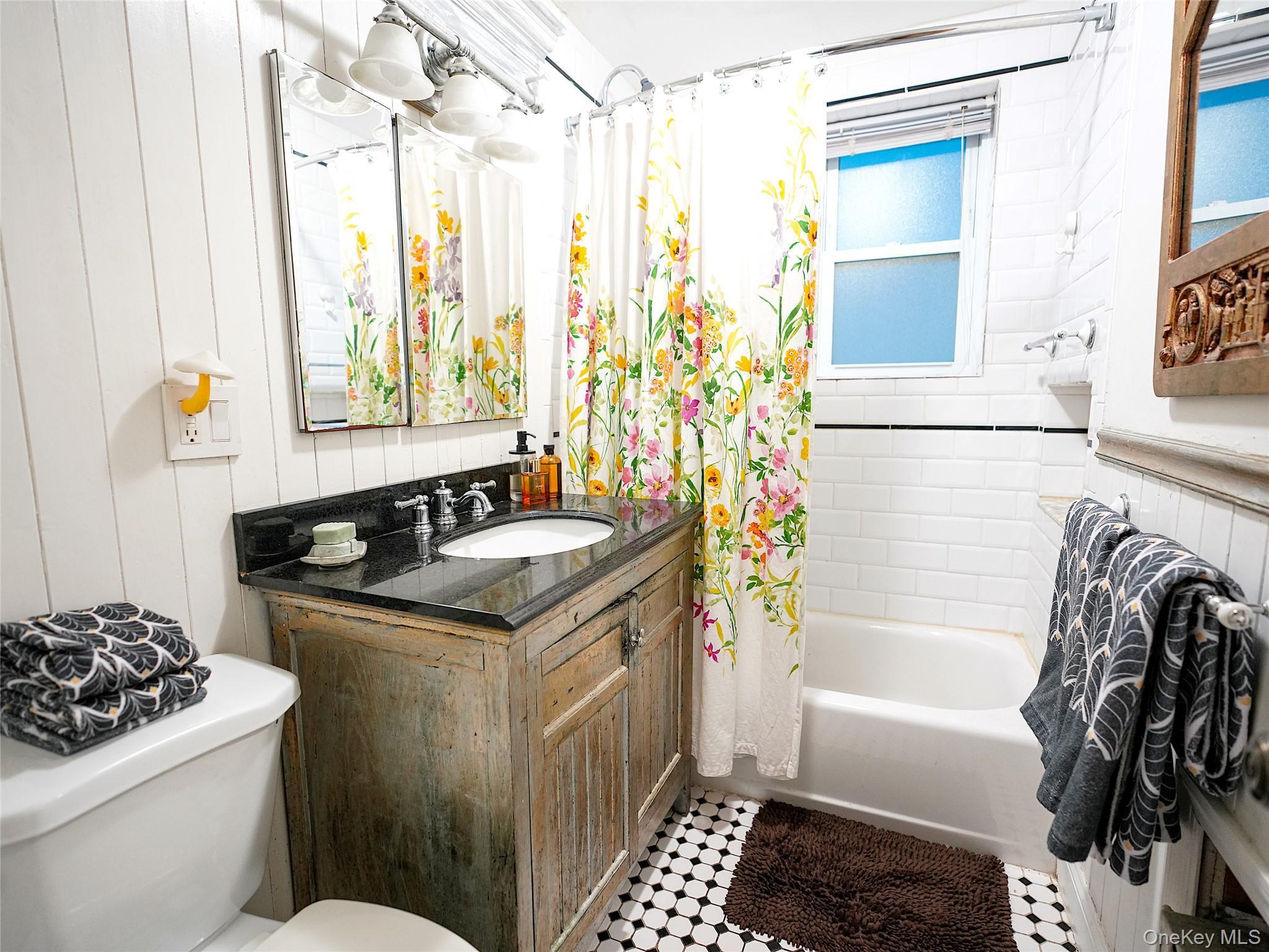 Single Family Centre  Bronx, NY 10464, MLS-947295-25