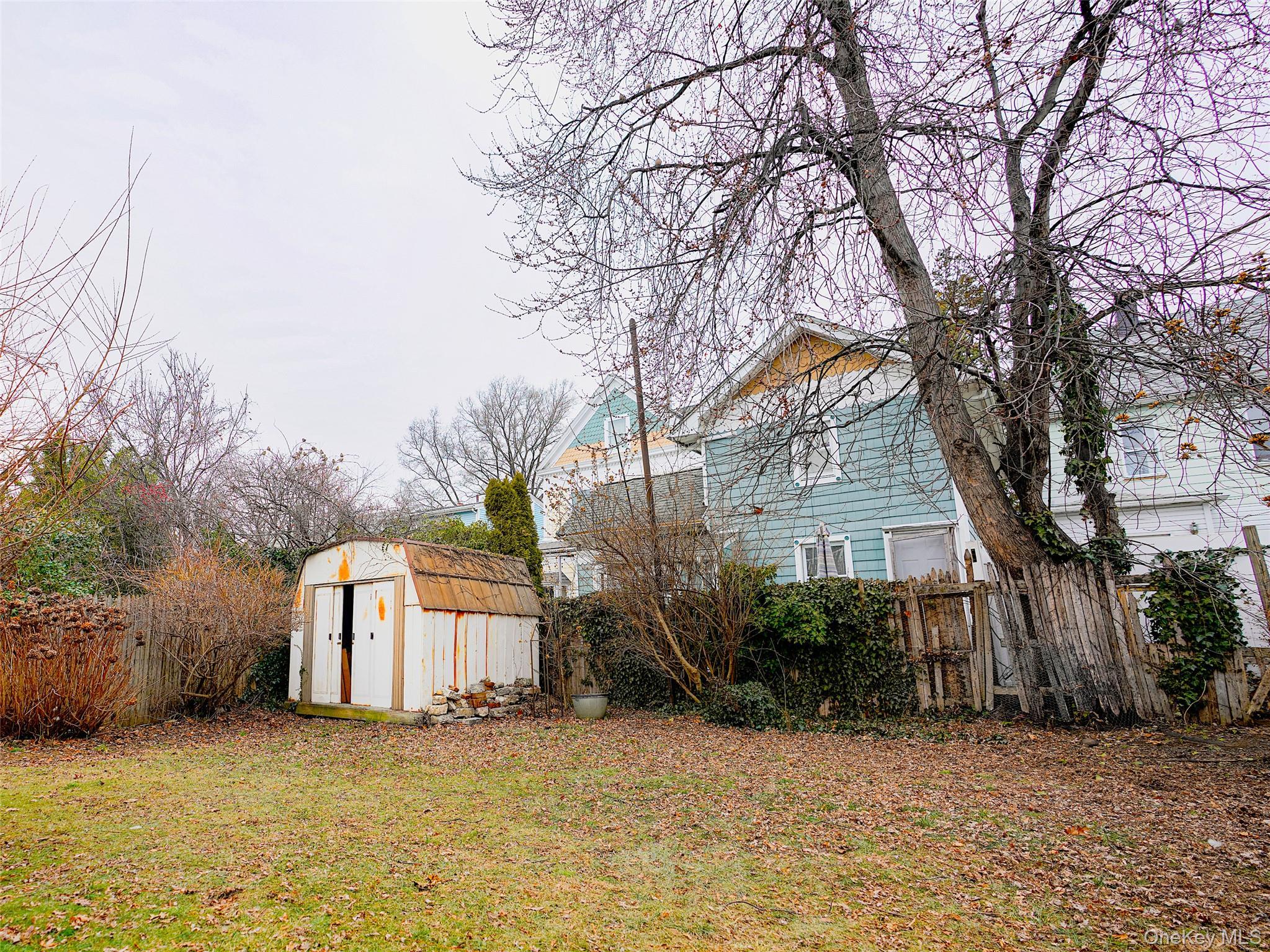 Single Family Centre  Bronx, NY 10464, MLS-947295-28
