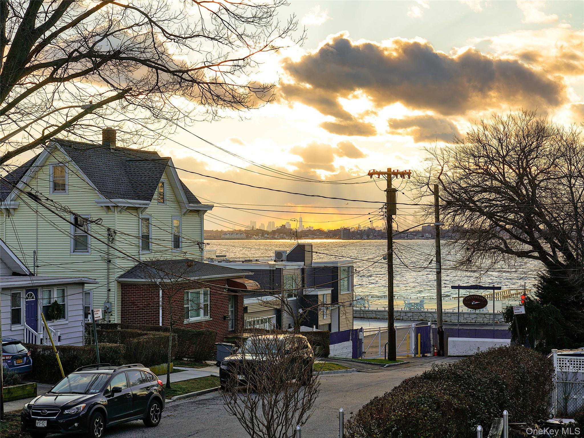 Single Family Centre  Bronx, NY 10464, MLS-947295-29