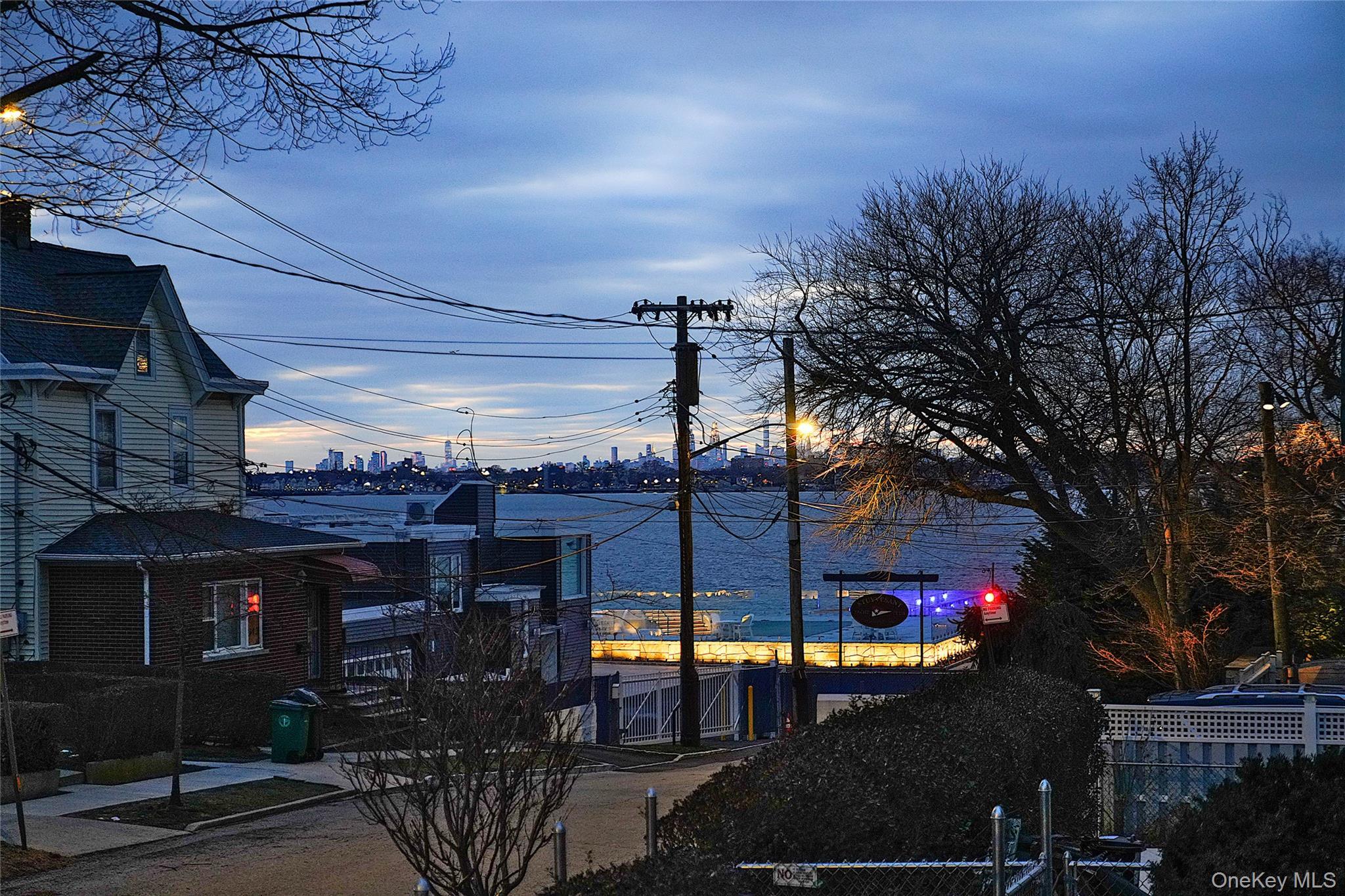 Single Family Centre  Bronx, NY 10464, MLS-947295-30