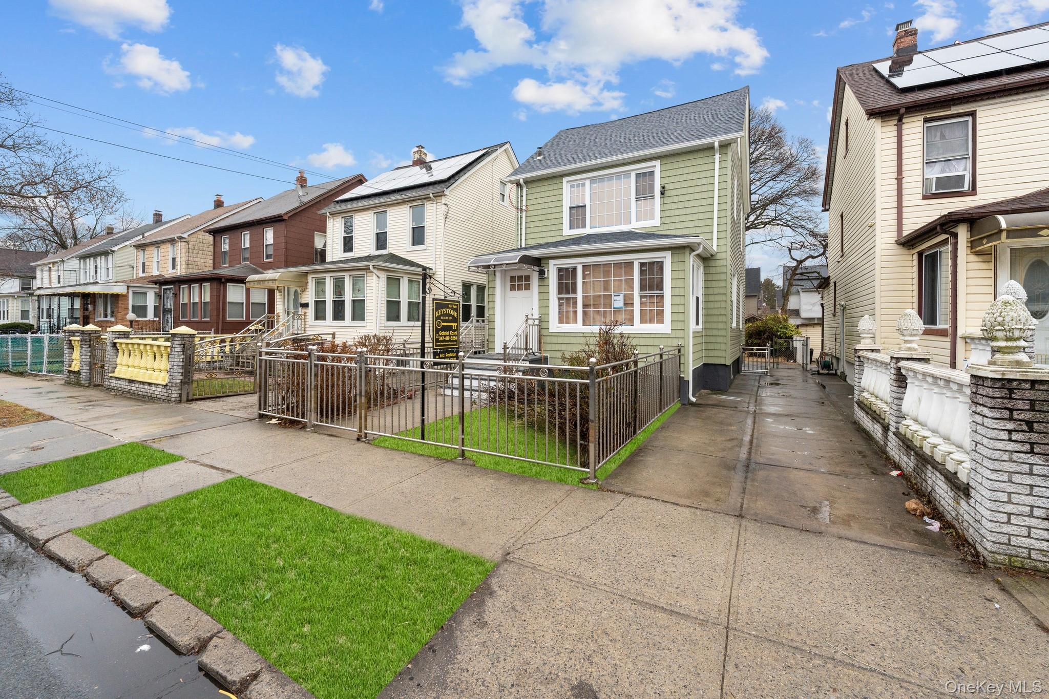 Single Family Murdock  Queens, NY 11412, MLS-947302-17