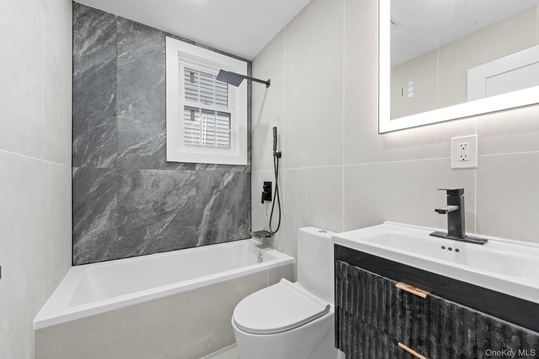 Single Family Murdock  Queens, NY 11412, MLS-947302-7