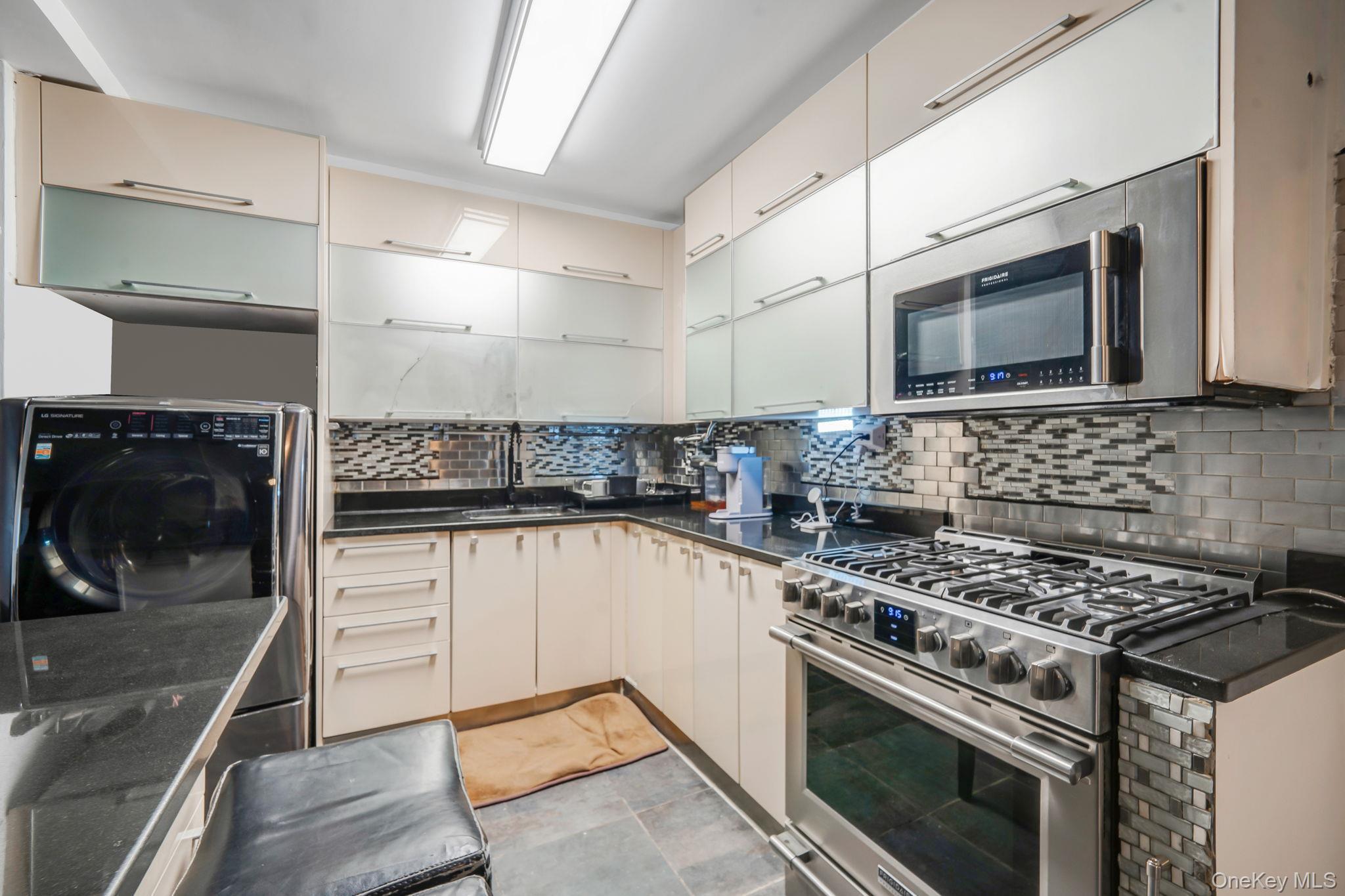 Condo Elton  Brooklyn, NY 11208, MLS-947320-9