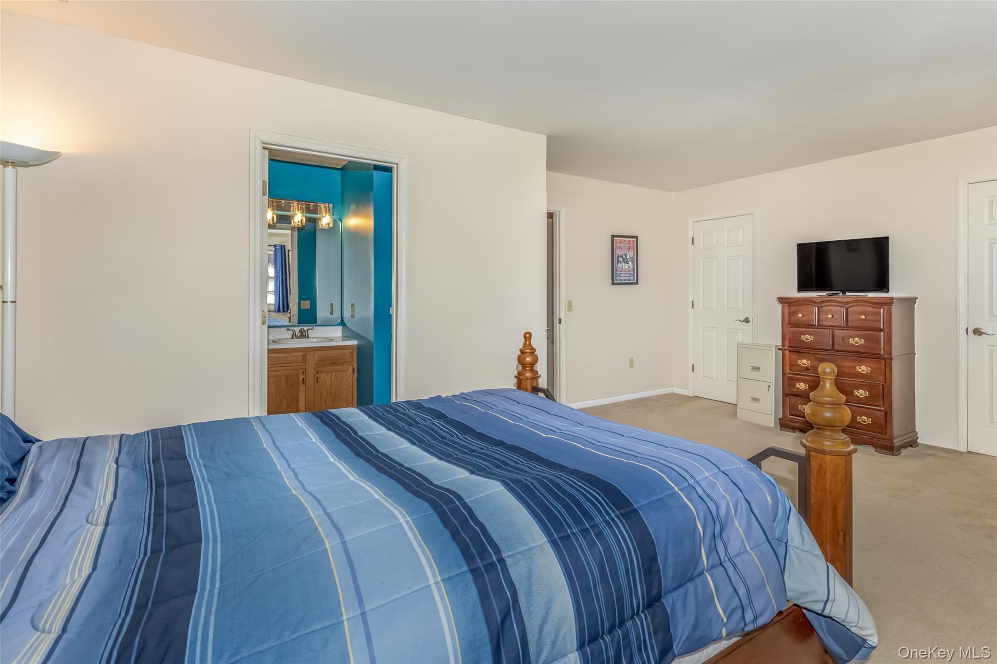 Single Family Winding Brook  Orange County, NY 12586, MLS-947334-22