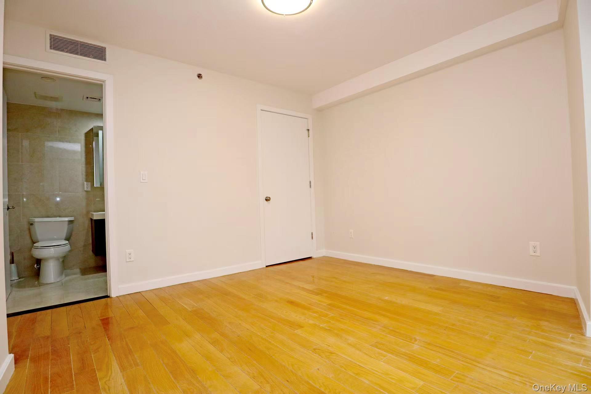 Condo Union  Queens, NY 11366, MLS-947410-12