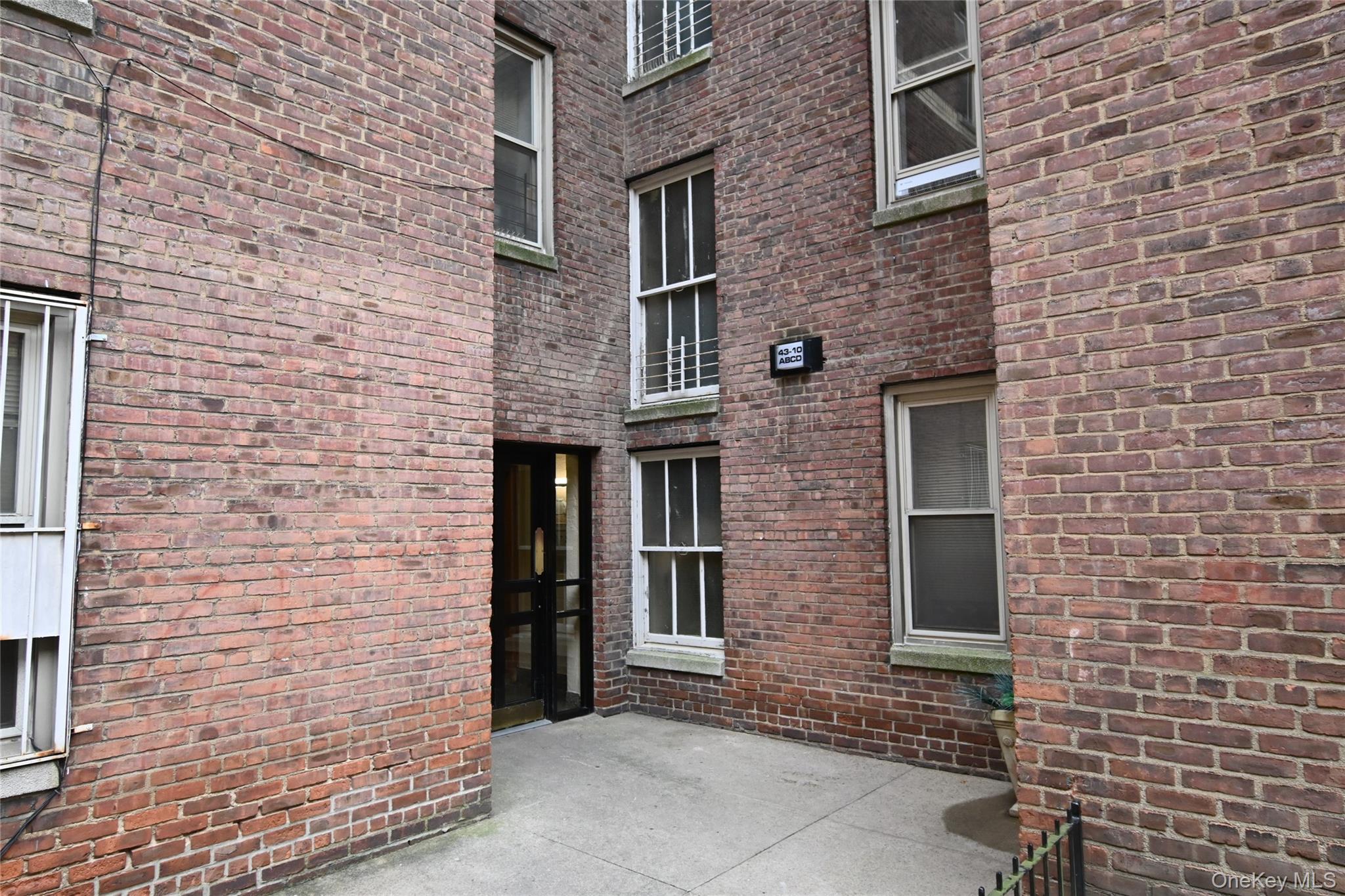 Coop 48th Queens, NY 11377, MLS-947414-5