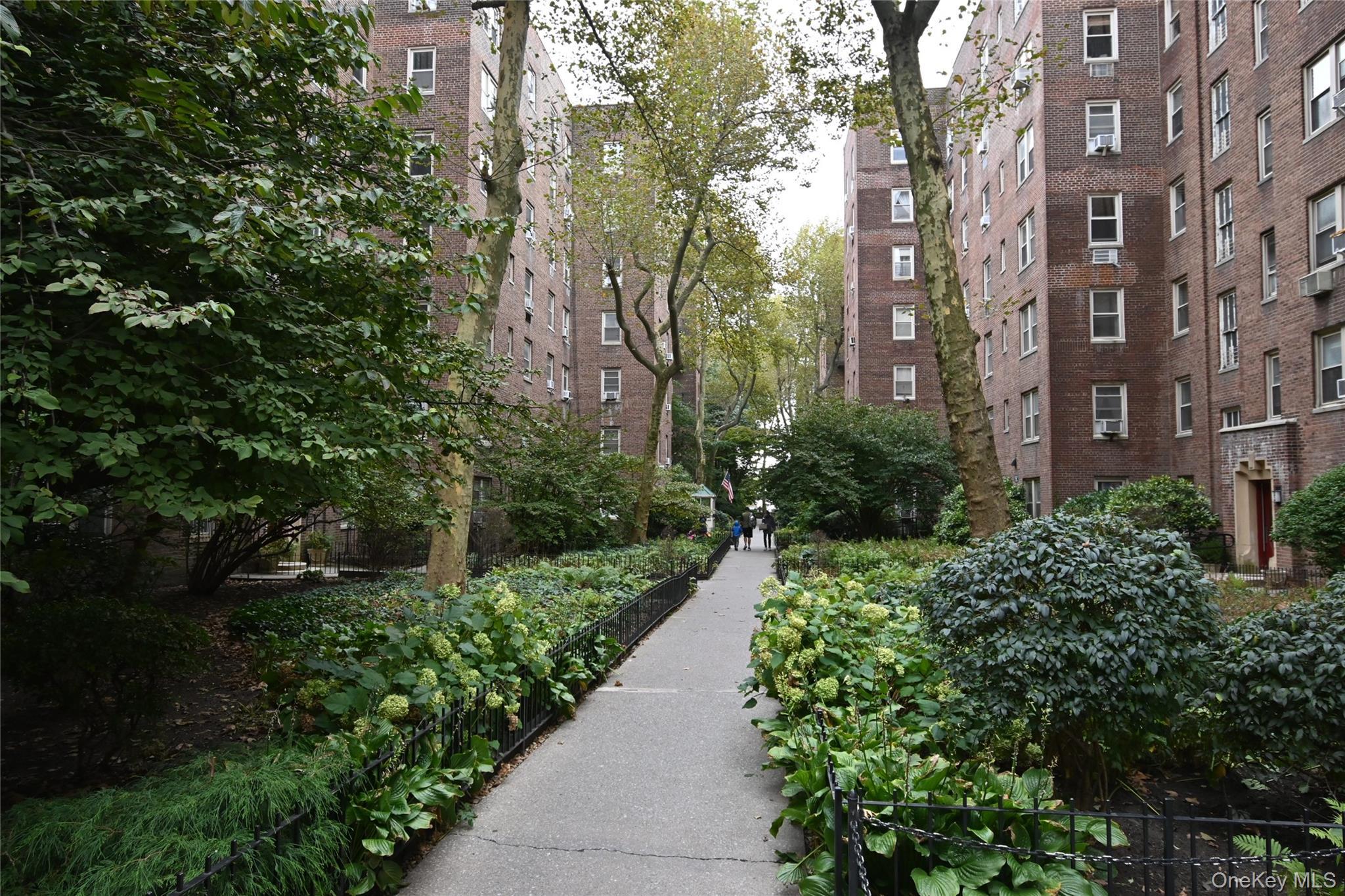 Coop 48th Queens, NY 11377, MLS-947414-7