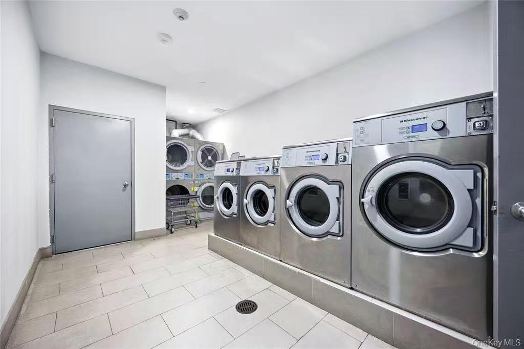 Condo Union  Queens, NY 11366, MLS-947416-17