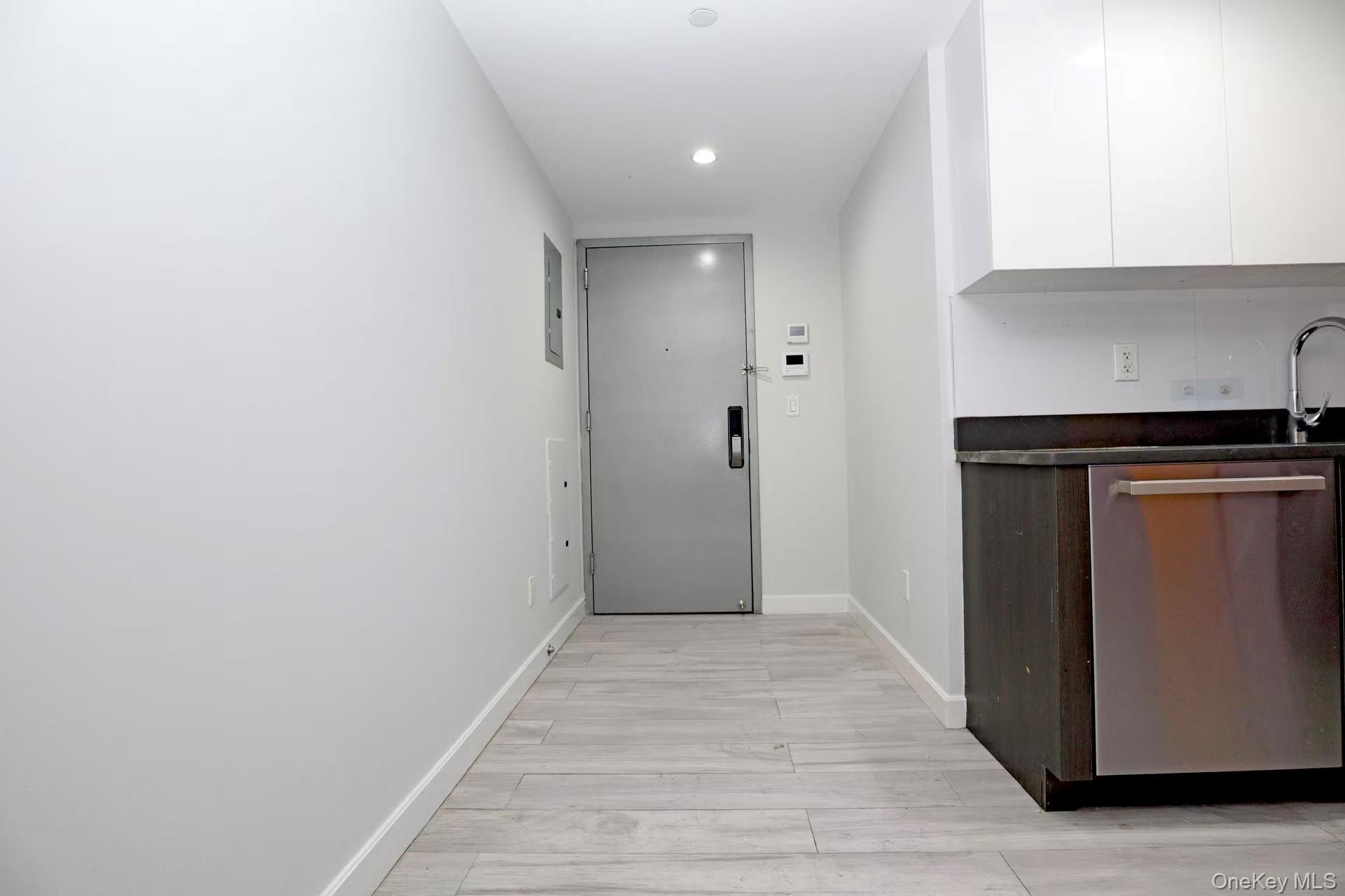 Condo Union  Queens, NY 11366, MLS-947416-5