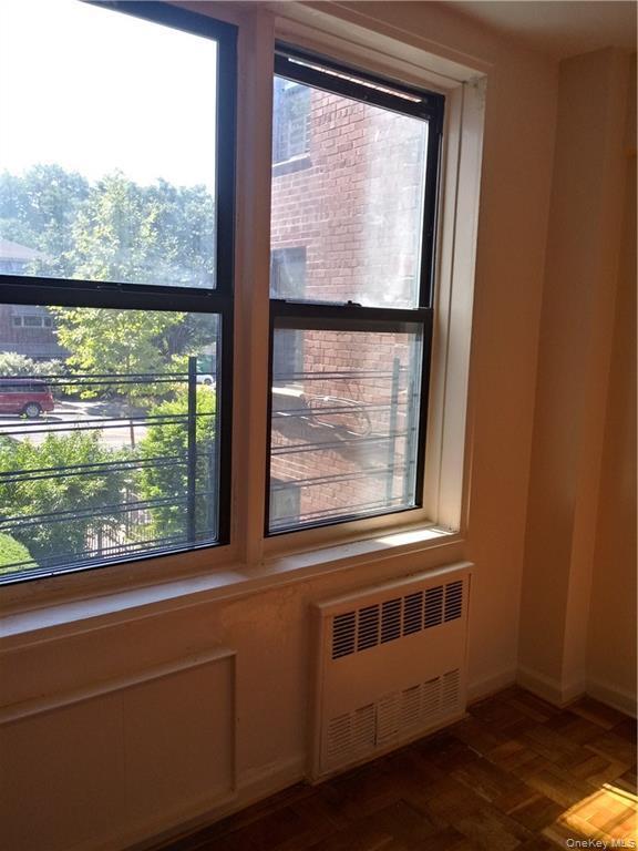 Coop Bronxwood  Bronx, NY 10469, MLS-947497-13