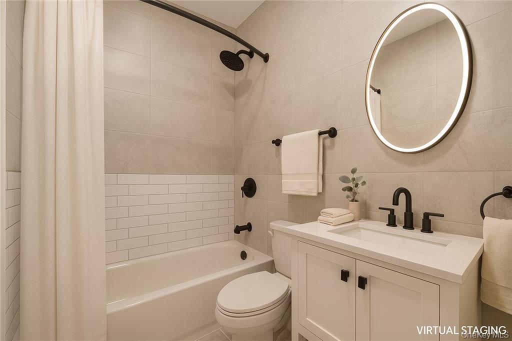 Single Family Brookhaven Queens, NY 11691, MLS-947511-4