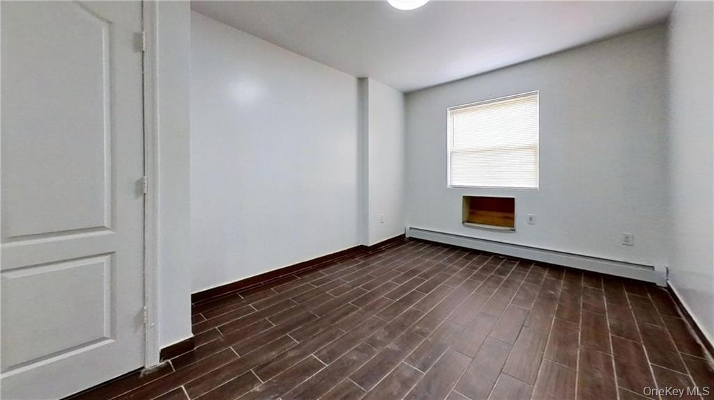 Single Family Brookhaven Queens, NY 11691, MLS-947511-7