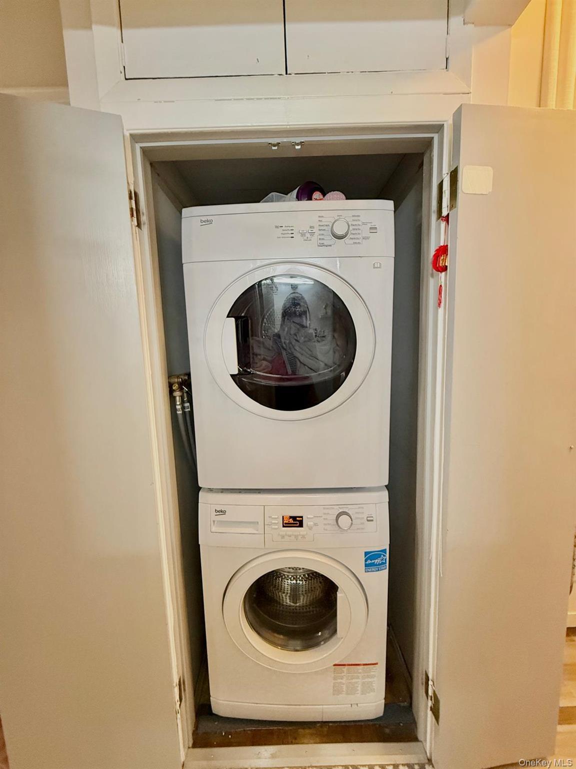 Condo Santa Barbara  Nassau County, NY 11803, MLS-947537-13