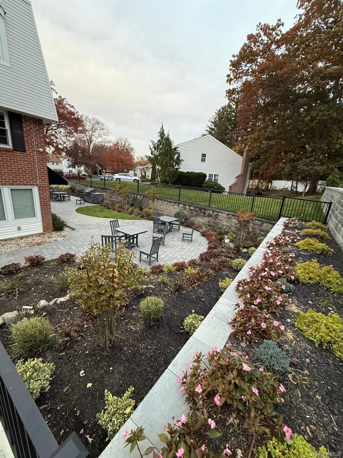 Condo Santa Barbara  Nassau County, NY 11803, MLS-947537-15