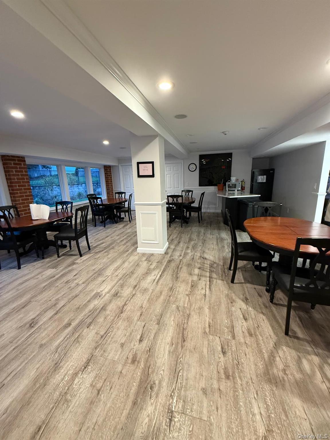 Condo Santa Barbara  Nassau County, NY 11803, MLS-947537-16