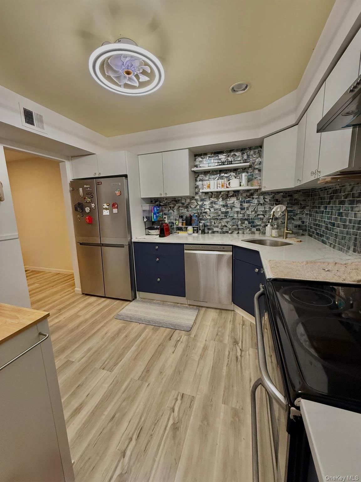 Condo Santa Barbara  Nassau County, NY 11803, MLS-947537-8