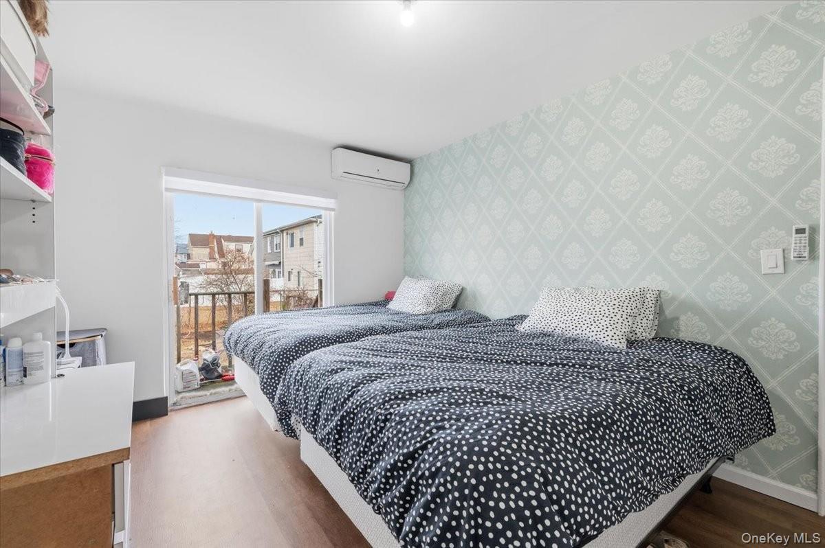 Single Family Plainview Queens, NY 11691, MLS-947566-10