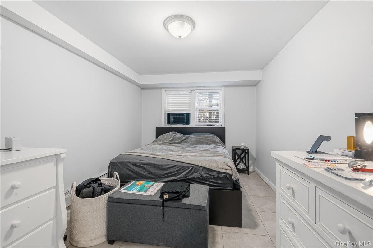 Single Family Plainview Queens, NY 11691, MLS-947566-18