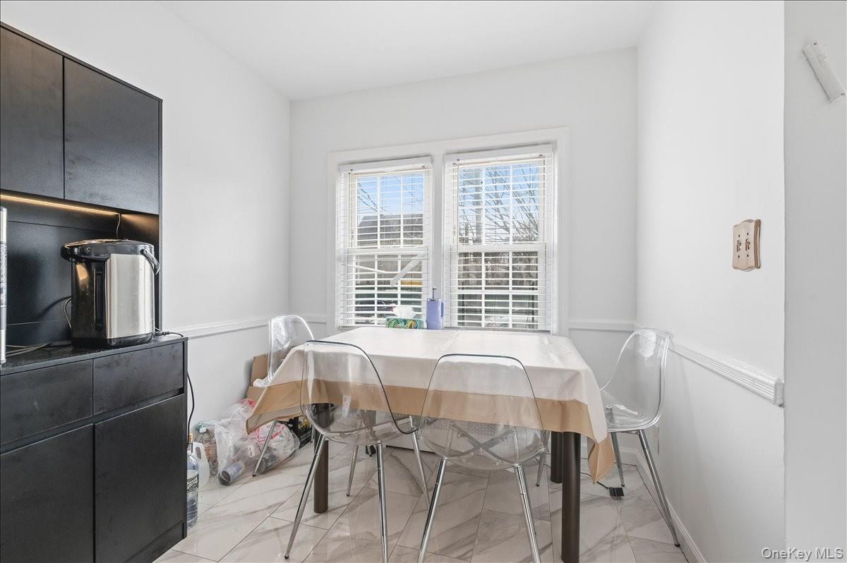 Single Family Plainview Queens, NY 11691, MLS-947566-8