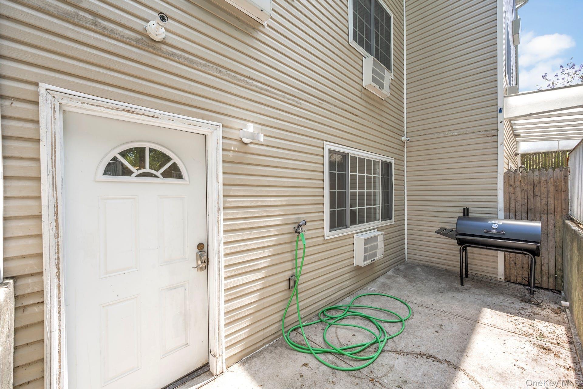 Single Family Rombouts  Bronx, NY 10475, MLS-947591-27